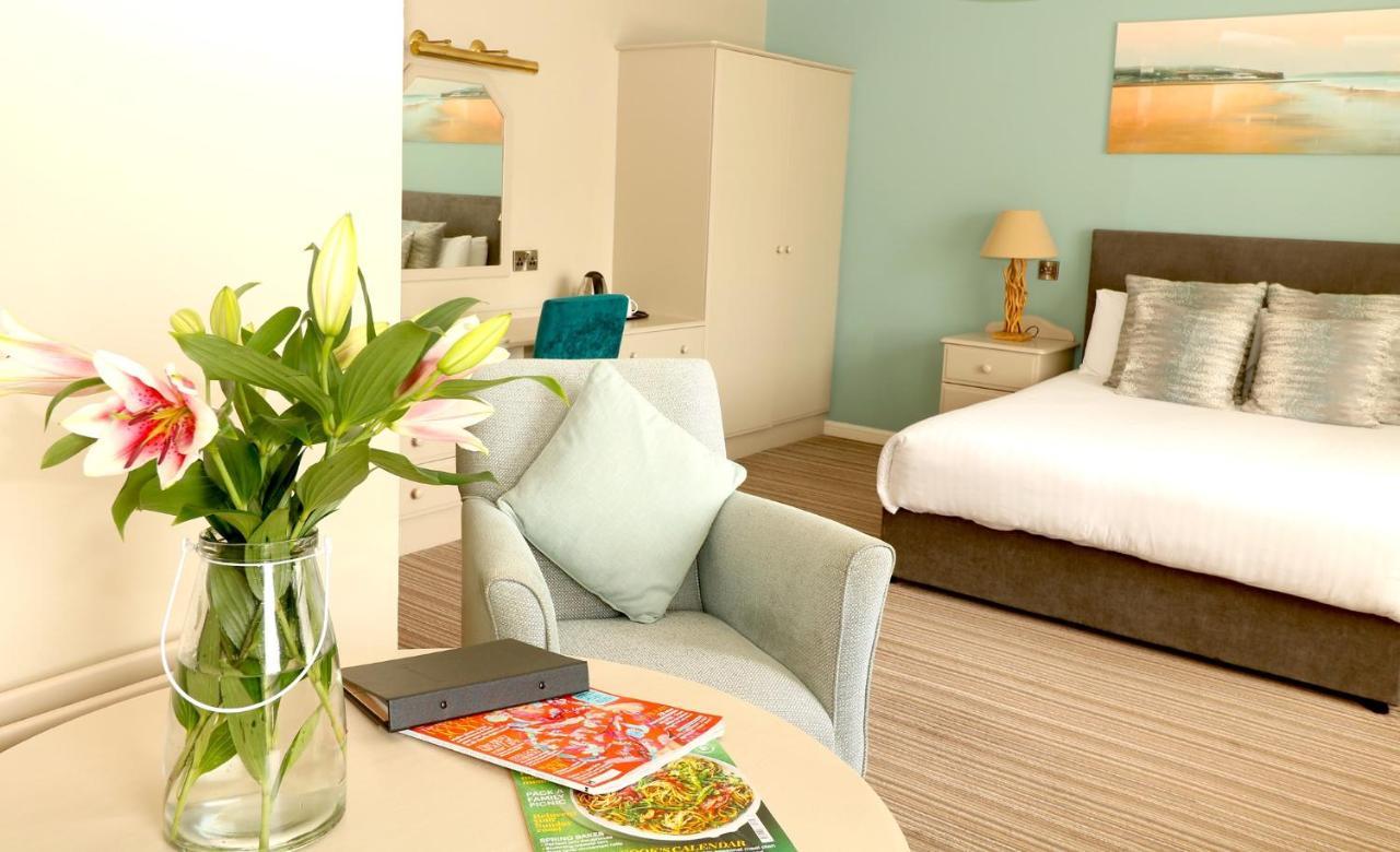 Causeway Hotel Бушмилс Екстериор снимка